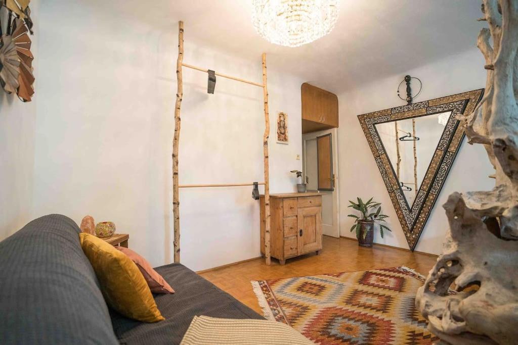 Cozy And Stylish Apartment Near Schoenbrunn Castle Вена Экстерьер фото